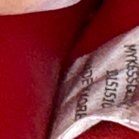 LOW START Mcm metallic gold wallet with key chain - Picture 11 of 15